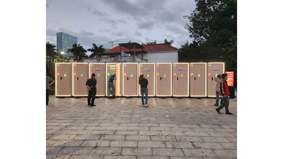 public toilet module for spring flower market